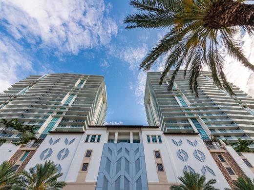Kamienica w Sunny Isles Beach, Miami-Dade County