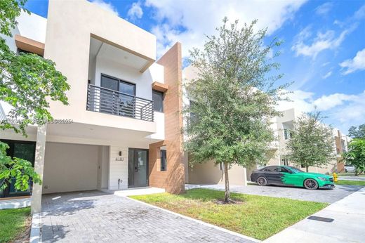 Townhouse in Dania Beach, Broward County