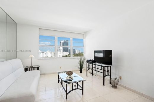 Residential complexes in Miami Beach, Miami-Dade