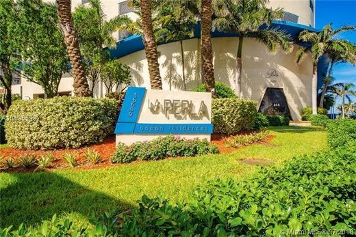 Residential complexes in Sunny Isles Beach, Miami-Dade
