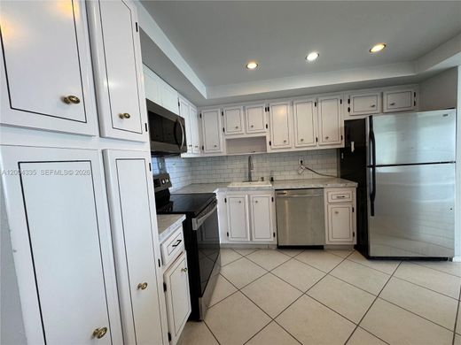 Residential complexes in Aventura, Miami-Dade