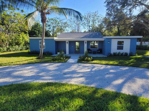 Villa in Cloud Lake, Palm Beach County