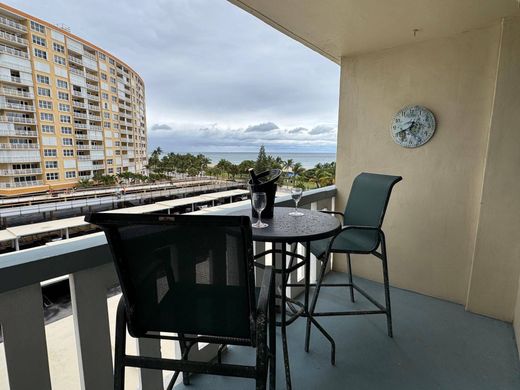 Residential complexes in Pompano Beach, Broward County