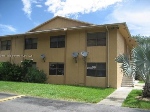 Residential complexes in Miami, Miami-Dade