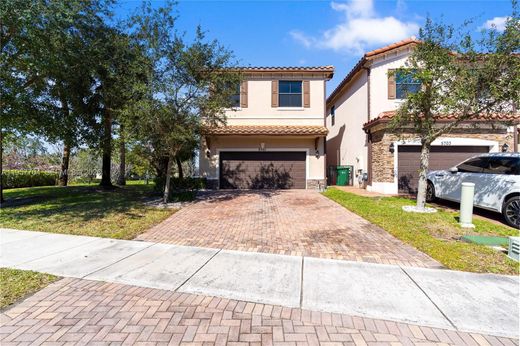 Villa in Tamarac, Broward County