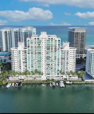 Miami Beach, Miami-Dade Countyのアパートメント・コンプレックス