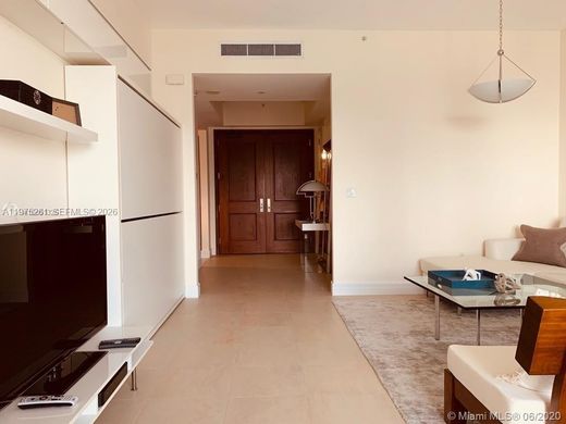 Residential complexes in Miami, Miami-Dade