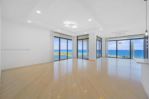 Жилой комплекс, Aventura, Miami-Dade County