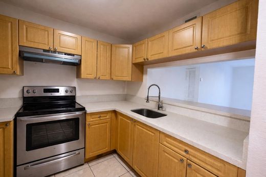 Complexes résidentiels à Hialeah, Comté de Miami-Dade