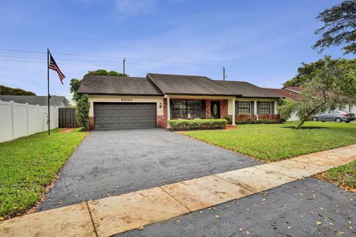 Villa in Cooper City, Broward County