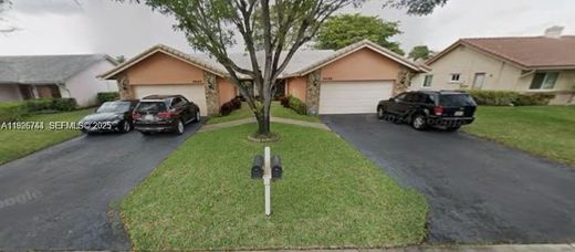 Villa - Coral Springs, Broward County