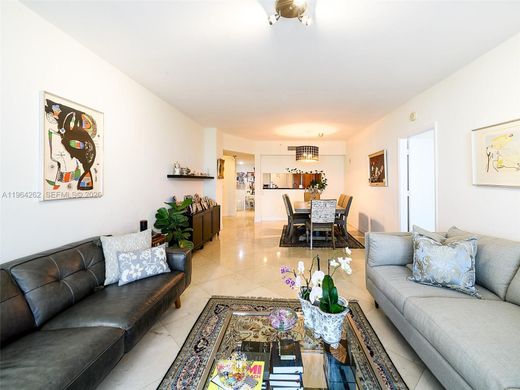 Жилой комплекс, Surfside, Miami-Dade County