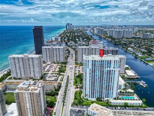 Complexos residenciais - Hallandale Beach, Broward County