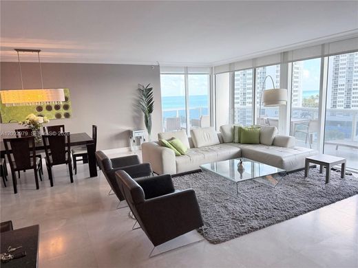 Residential complexes in Hallandale, Broward County
