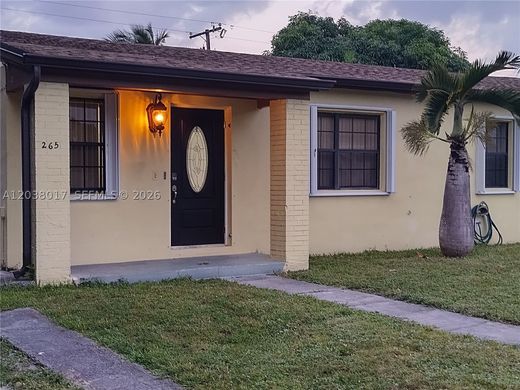 Villa in Miami Gardens, Miami-Dade