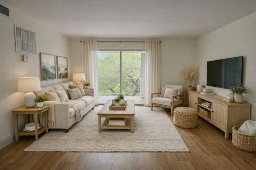 Residential complexes in Boca Raton, Palm Beach