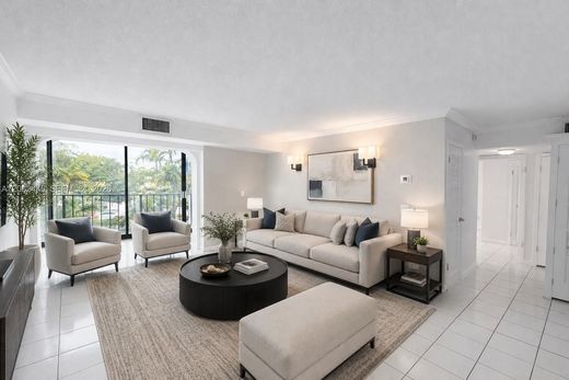 Residential complexes in Key Biscayne, Miami-Dade
