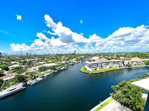 Residential complexes in Hallandale, Broward County