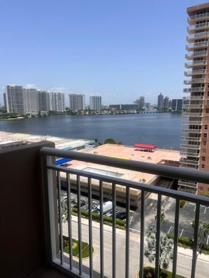 公寓楼  Sunny Isles Beach, Miami-Dade County