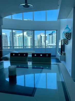 Complesso residenziale a Miami, Miami-Dade County