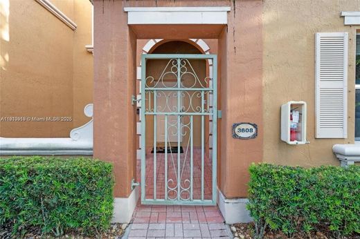 타운 하우스 / Miami Lakes, Miami-Dade County