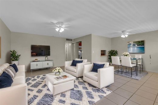 Lighthouse Point, Broward Countyのアパートメント・コンプレックス