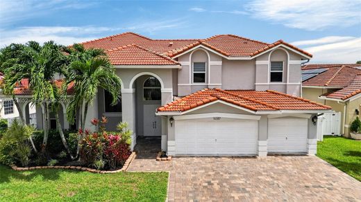Villa in Pembroke Pines, Broward County