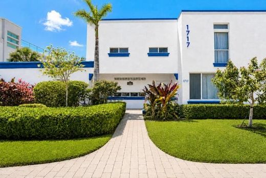Residential complexes in Pompano Beach, Broward County