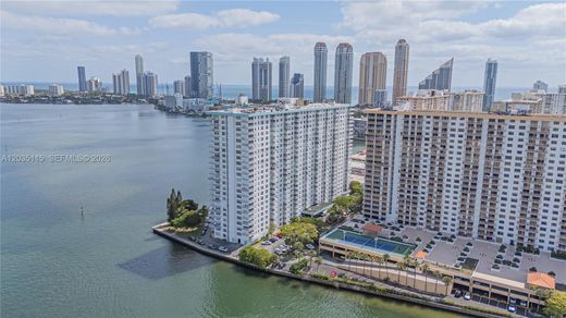 Жилой комплекс, Sunny Isles Beach, Miami-Dade County