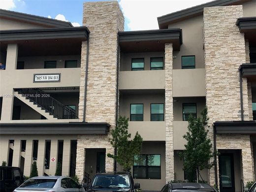Complesso residenziale a Doral, Miami-Dade County