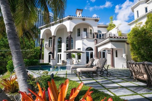 Villa Aventura, Miami-Dade County