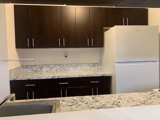 Residential complexes in Miami, Miami-Dade