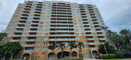 Жилой комплекс, Майами, Miami-Dade County