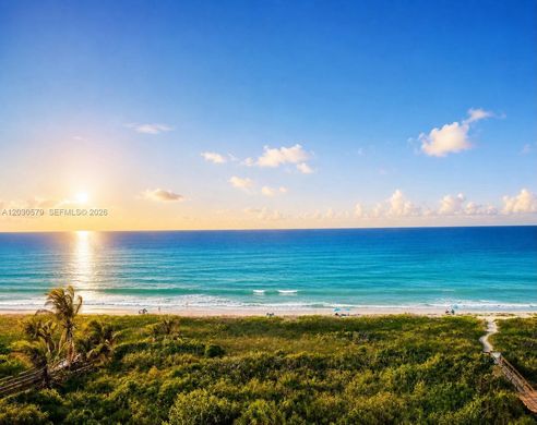 Residential complexes in Hutchinson Island South, Saint Lucie County