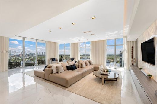 公寓楼  North Miami Beach, Miami-Dade County