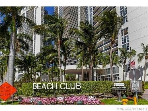Residential complexes in Hallandale, Broward County