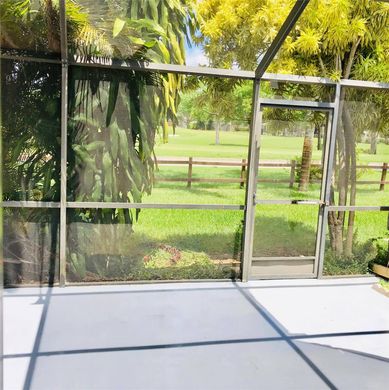 Pembroke Pines, Broward Countyのタウンハウス