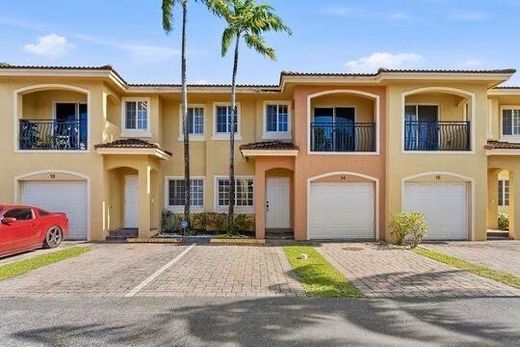 Kamienica w Hallandale Beach, Broward County