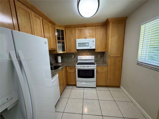 Kamienica w Miami, Miami-Dade County