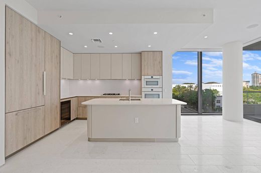 ‏בניין ב  West Palm Beach, Palm Beach County