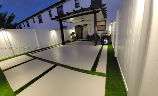 Residential complexes in Hialeah, Miami-Dade
