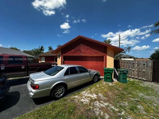 Villa in Cooper City, Broward County