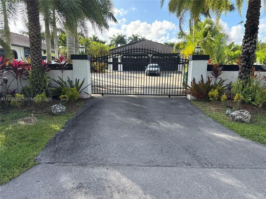 Southwest Ranches, Broward Countyのアパートメント・コンプレックス