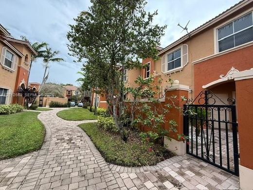 Townhouse in Miramar, Broward County