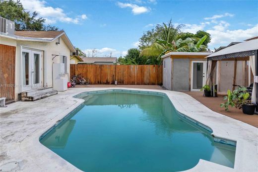 Villa Hollywood, Broward County