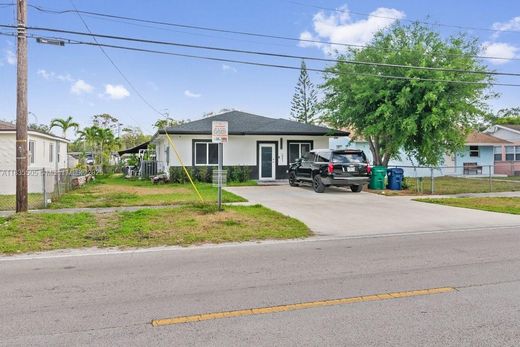 Willa w Miami Gardens, Miami-Dade County