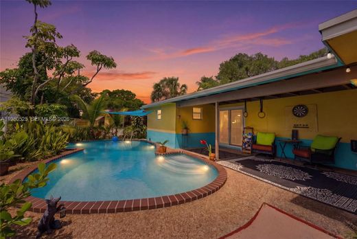 Villa - Hallandale Beach, Broward County