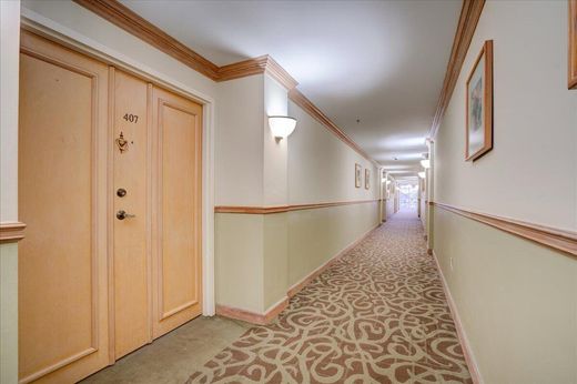 Residential complexes in Doral, Miami-Dade
