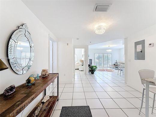 Residential complexes in Surfside, Miami-Dade