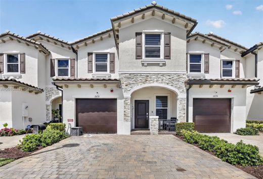 Townhouse in Lauderhill, Broward County